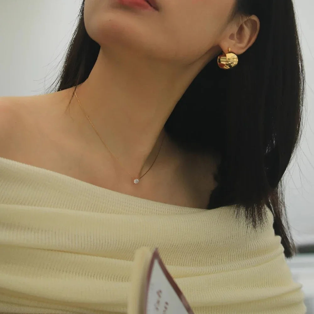 Minimalist Women's Necklace with Round Zirconia