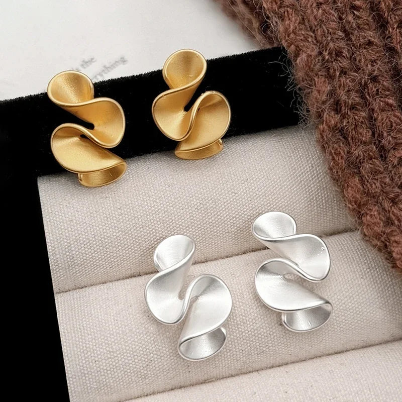Twisted Flower Earring