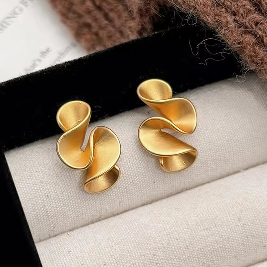 Twisted Flower Earring